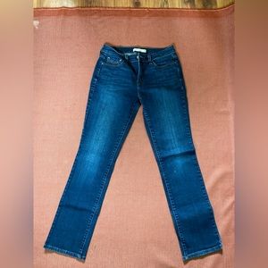 Levi's Straight Legged Jeans